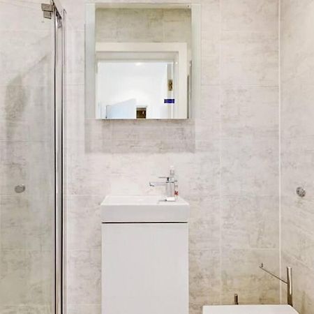 ロンドン Stylish 2Bed2Bath Flat 4Min From Tube Stationヴィラ エクステリア 写真